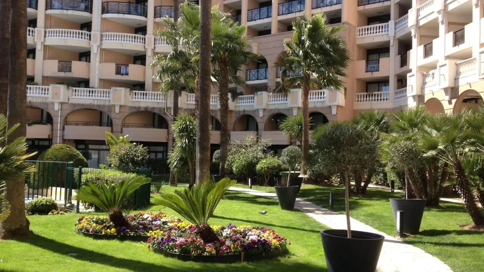 Residence La Palme D'Azur - Cannes Apartment