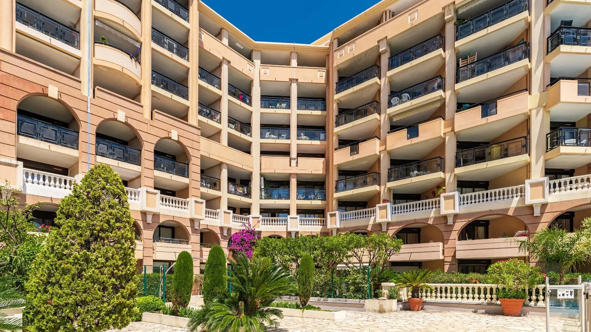 Residence La Palme D'Azur - Cannes Apartment